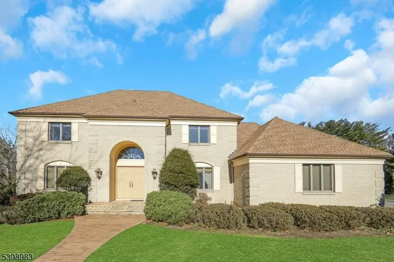 300 Forsythia Ct, Franklin Lakes, NJ 07417 - #3