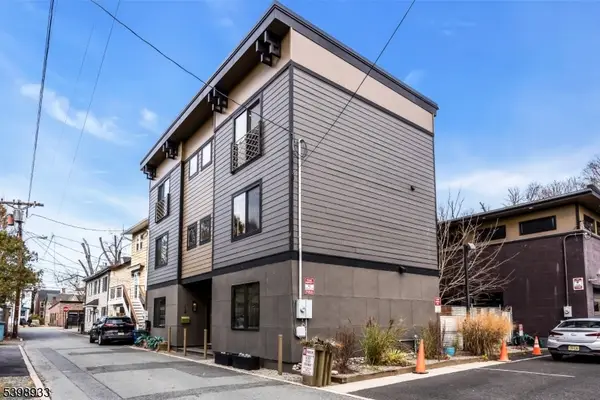 10 Mccready's Alley, Lambertville City, NJ 08530