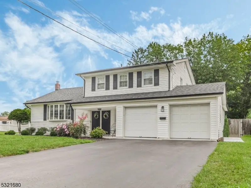 202 Andover Dr, Preakness, NJ 07470 - Image #2