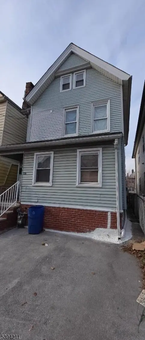 136 Smith St, Elizabeth, NJ 07201 - #3