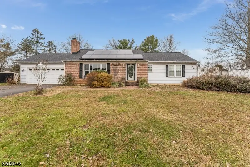 4 Plaza Pl, Lopatcong, NJ 08865 - Image #1