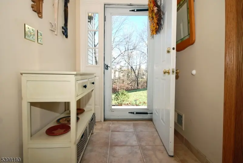 34 Iroquois Trl, Branchburg, NJ 08876 - Image #3