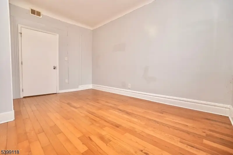 20 Stuyvesant Ave, Newark, NJ 07106 - Image #3