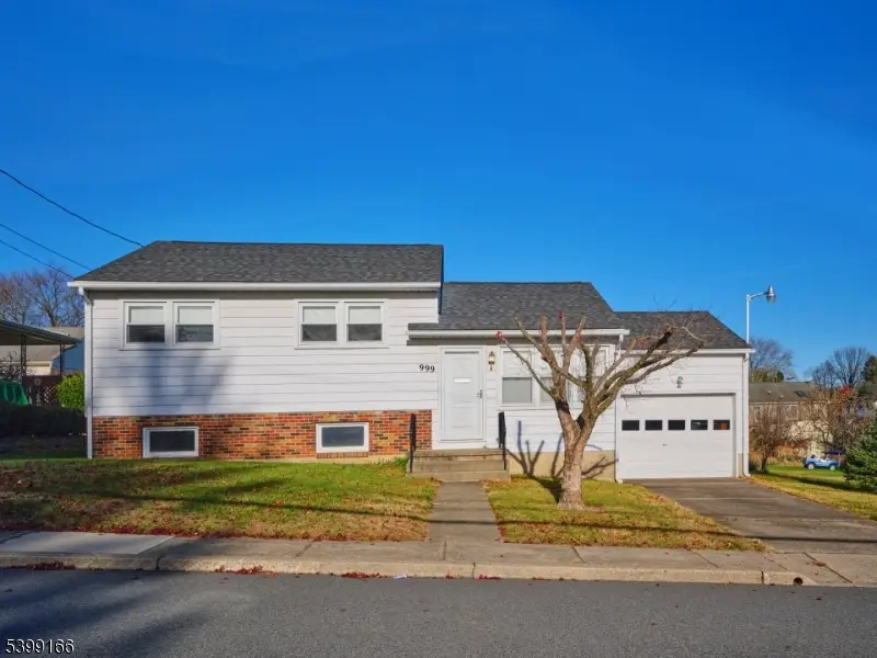 999 Wilbur Ave, Phillipsburg, NJ 08865 - Image #1