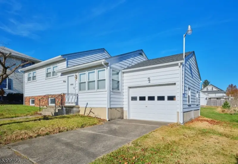 999 Wilbur Ave, Phillipsburg, NJ 08865 - Image #2