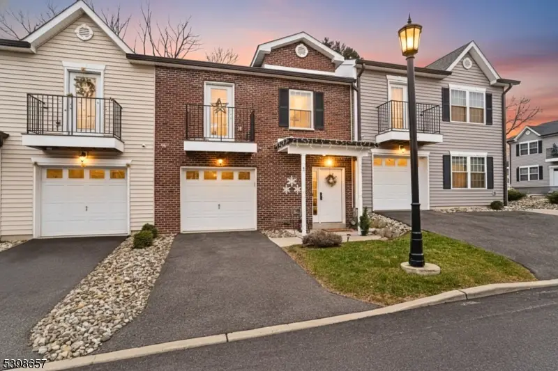 21 Gregg Ct, Newton, NJ 07860 - Image #1