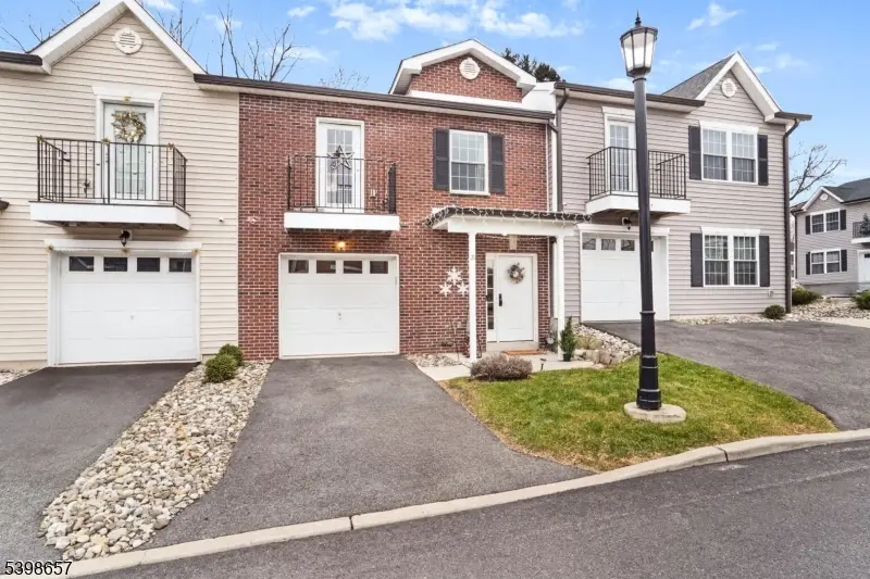 21 Gregg Ct, Newton, NJ 07860 - Image #2