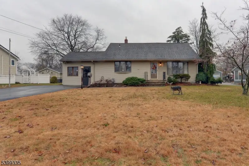 7 Parsons Rd, Lincoln Park, NJ 07035 - Image #1