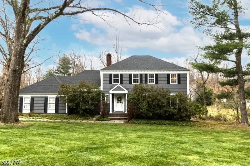 6 Rolling Hill Dr, Morris, NJ 07960 - Image #1