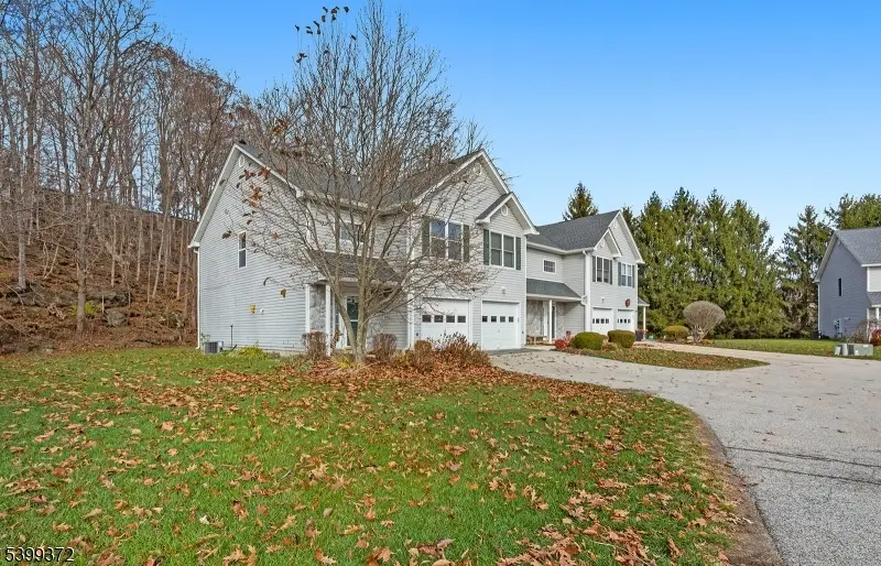 14 Druid Ln, Hardyston, NJ 07419 - Image #2