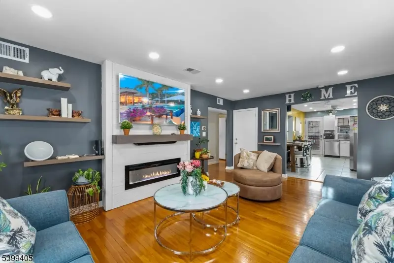 47 Browertown Rd, Little Falls, NJ 07424 - Image #3