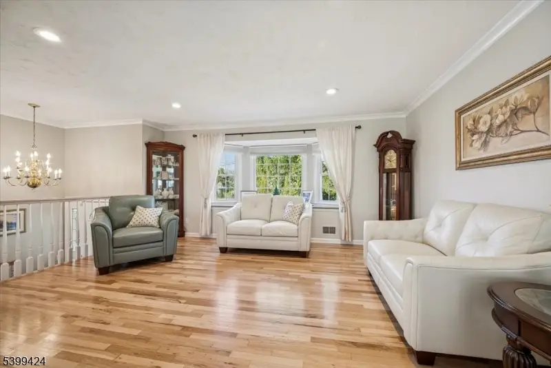 18 Woodhaven Rd, Parsippany, NJ 07054 - Image #3