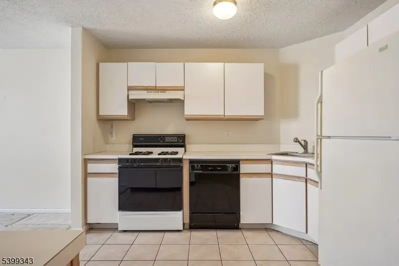 51 Guisborough Way, Edison, NJ 08820 - Image #2