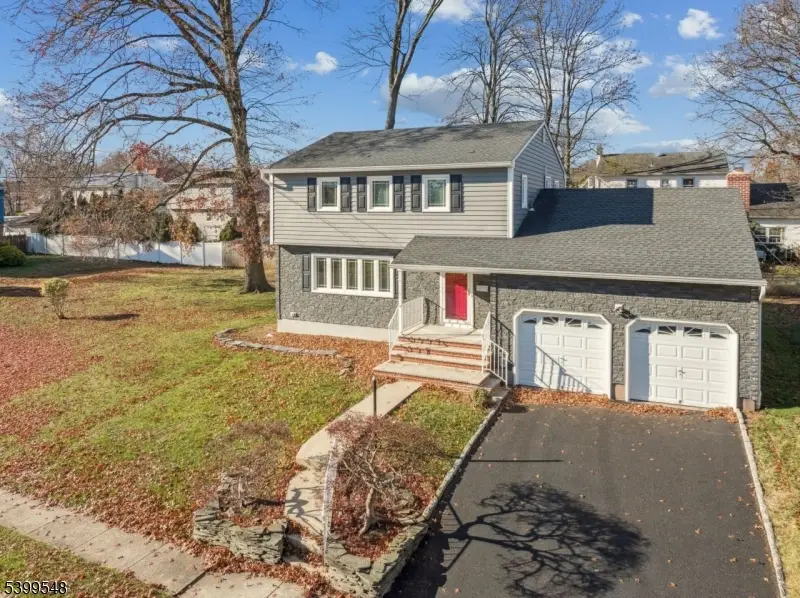8 Periwinkle Pl, Colonia, NJ 07067 - Image #3