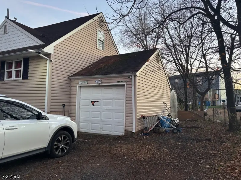 52 Hawthorne Dr, Franklin Township, NJ 08873 - Image #2