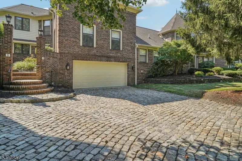 2 Casper Ct, Florham Park, NJ 07932 - Image #1