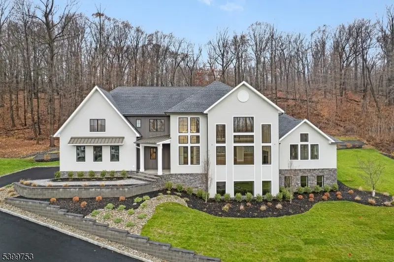 10 Twin Brooks Ct, Warren, NJ 07059 - Image #1