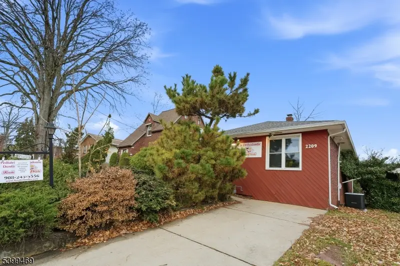 2209 N Wood Ave, Roselle, NJ 07203 - Image #2