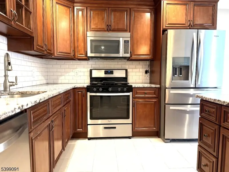 84 Stockton Ct, Parsippany Troy Hills, NJ 07950 - Image #2