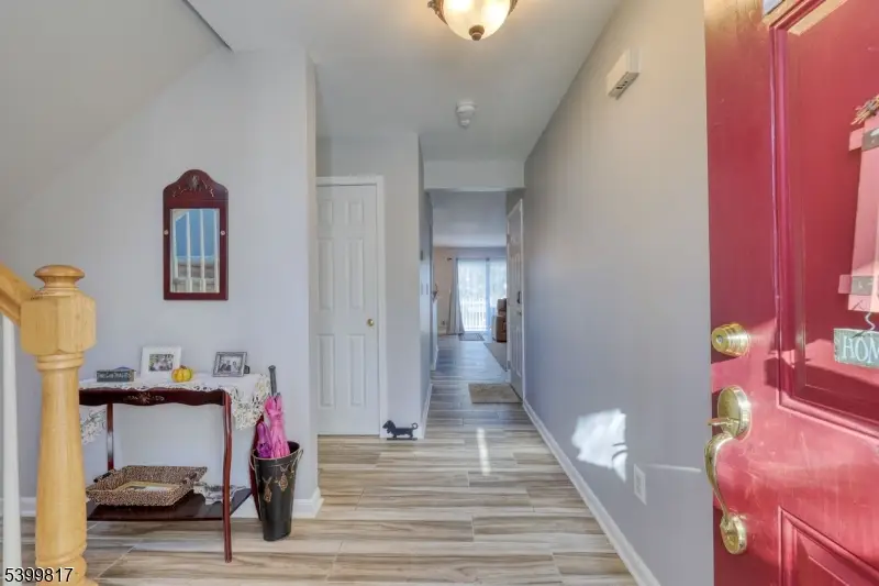 9 Crestmont Ct, Hardyston, NJ 07419 - Image #3