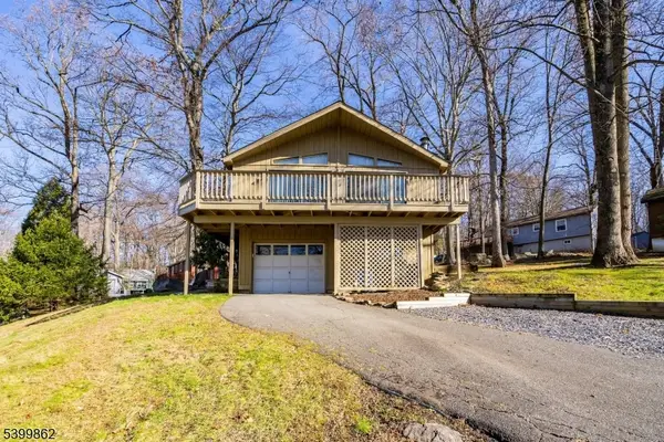 5 Deer Run Dr, High Bridge Boro, NJ 08829