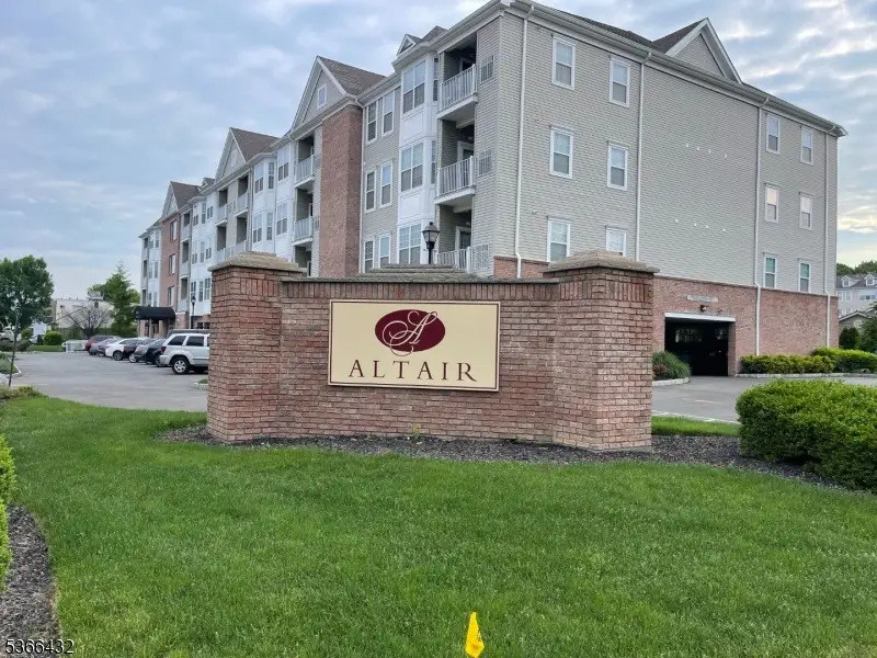 132 Cory Ln #132, Elmwood Park, NJ 07407 - #1