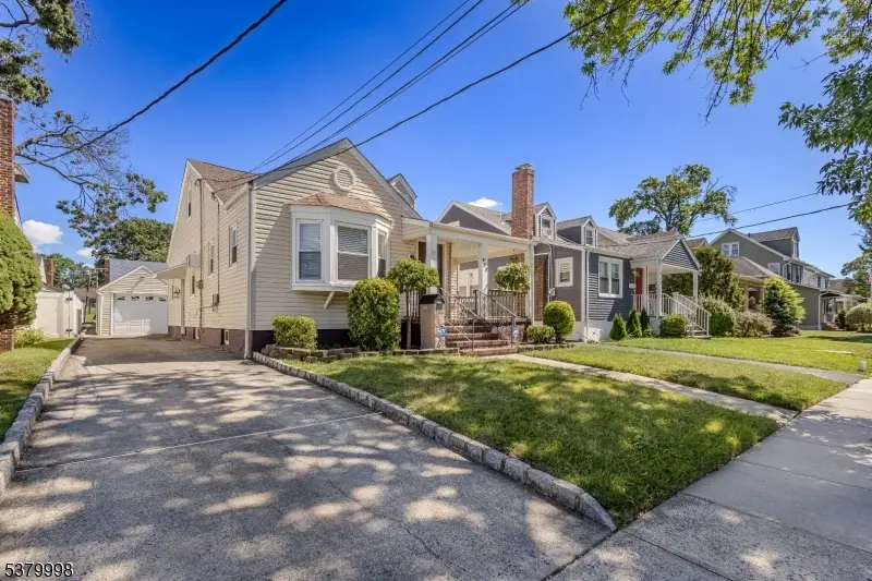 842 Erudo St, Linden, NJ 07036 - Image #3
