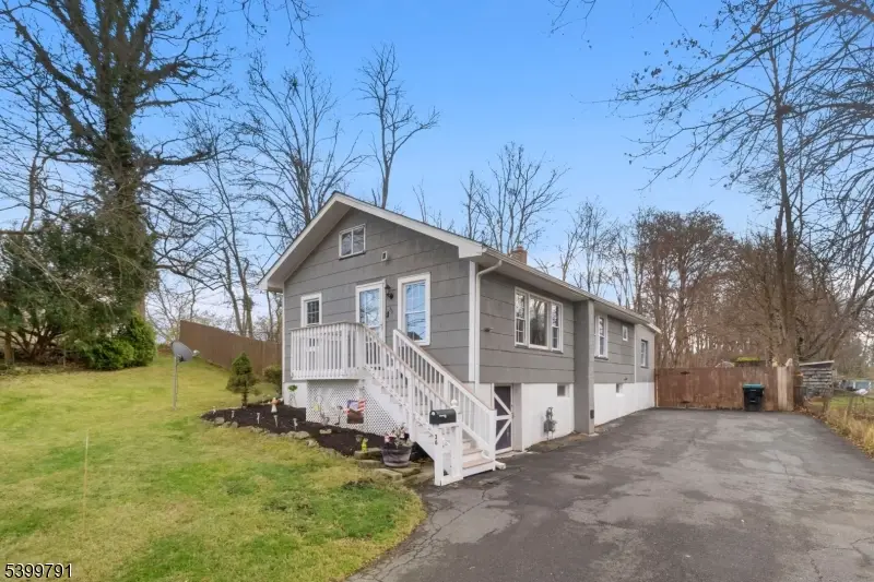 36 Paterson Ave, Newton, NJ 07860 - Image #1