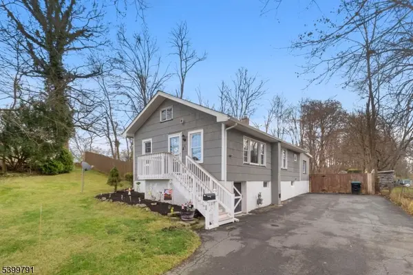 36 Paterson Ave, Newton Town, NJ 07860