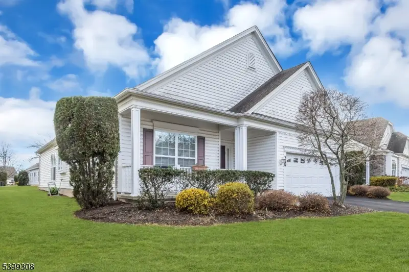 324 Biltmore Ln, Franklin Township, NJ 08873 - Image #2