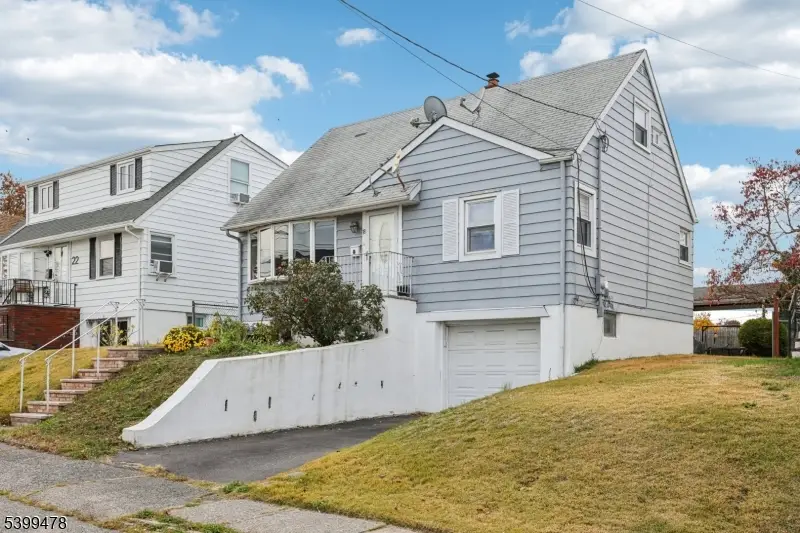 18 Scher Pl, Passaic, NJ 07055 - Image #3