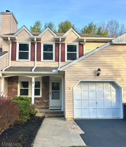 5 Carriage Lane, Sparta Twp., NJ 07871