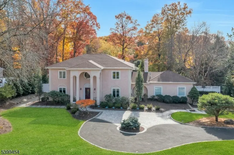 565 Faletti Way, River Vale, NJ 07675 - Image #3