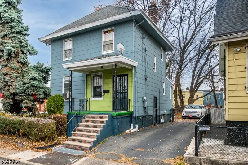 337 Coit St, Irvington, NJ 07111 - Image #1