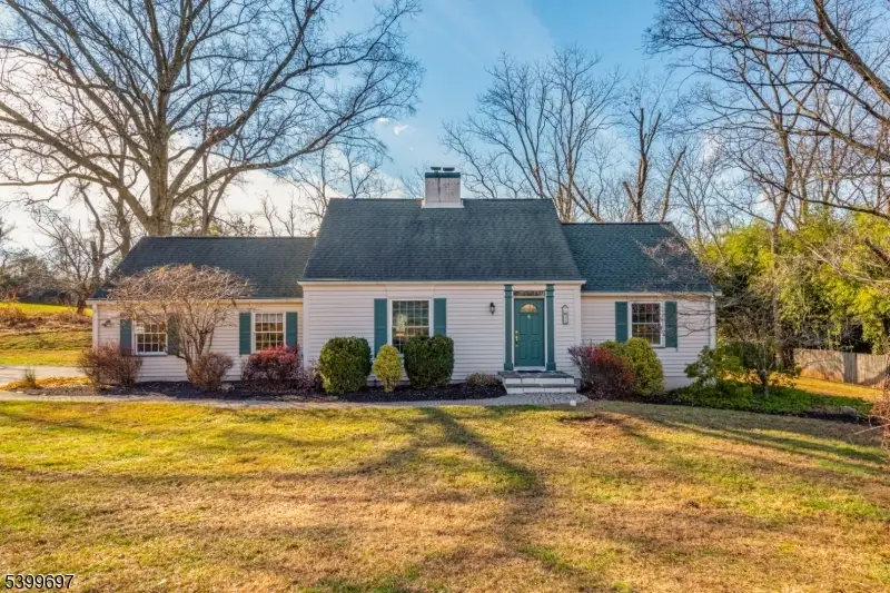 18 Farview Dr, Clinton Township, NJ 08801 - Image #1