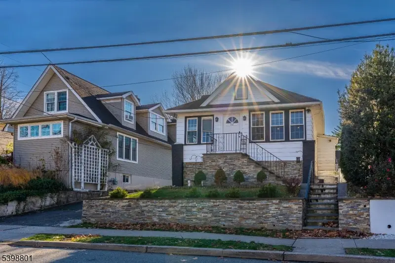 117 Fornelius Ave, Clifton, NJ 07013 - Image #2