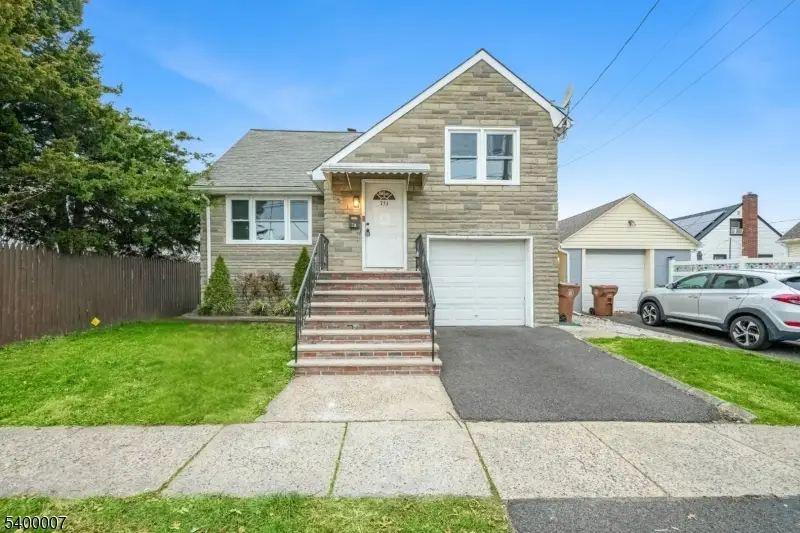 731 Essex Ave, Linden, NJ 07036 - Image #1