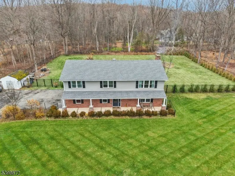 22 Cooper Ln, Chester Township, NJ 07930 - Image #1