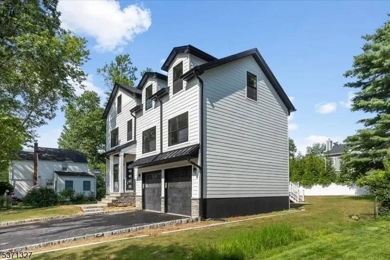 111 N Summit Ave, Chatham, NJ 07928 - Image #3