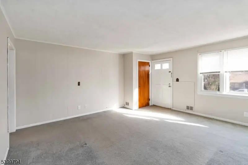 5 Jefferson Ave, Lake Hiawatha, NJ 07034 - Image #3