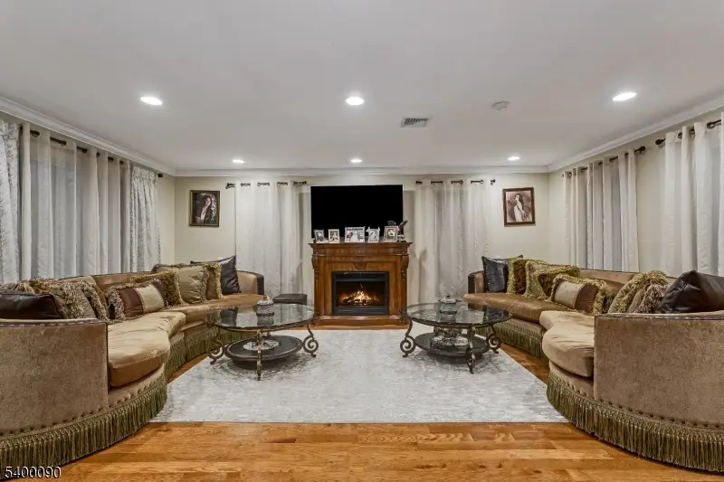 27 Marlin Ave, Pequannock Township, NJ 07440 - Image #3