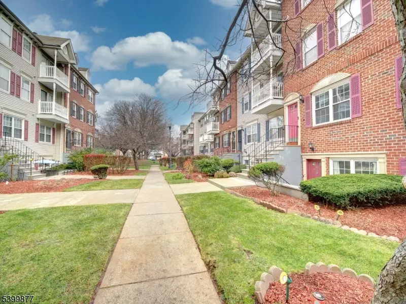 43 Seton Hall Dr, Newark, NJ 07103 - Image #3