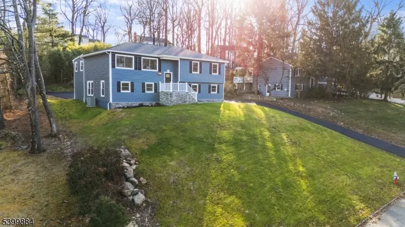 9 Dorothy Dr, Morris, NJ 07960 - Image #1