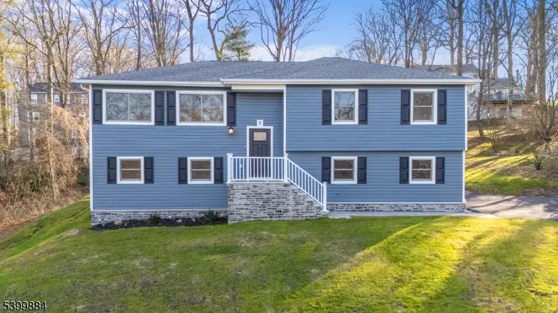 9 Dorothy Dr, Morris, NJ 07960 - Image #2