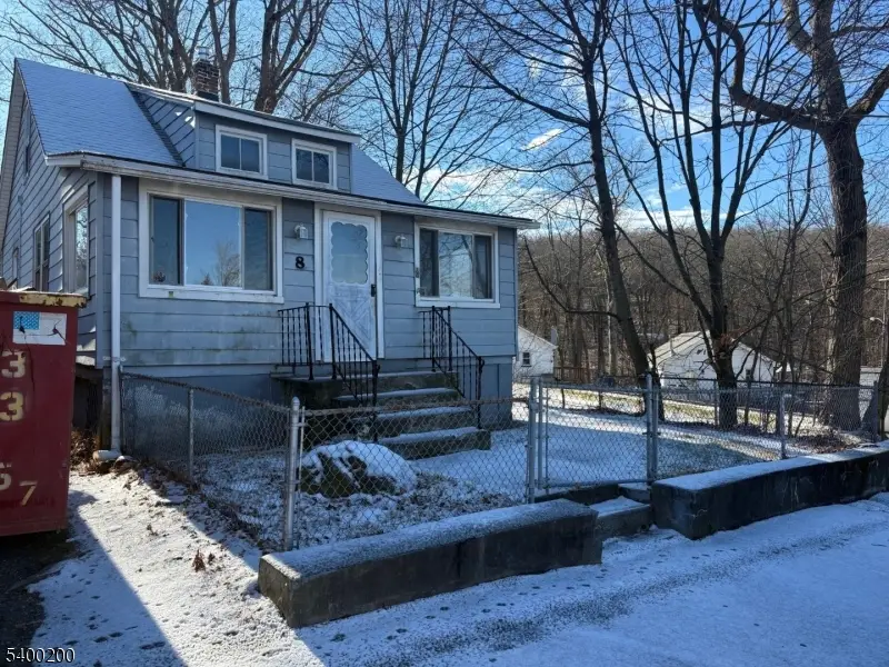 8 Fern Pl, Mount Arlington, NJ 07856 - Image #1