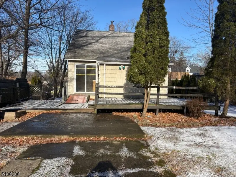 8 Fern Pl, Mount Arlington, NJ 07856 - Image #2