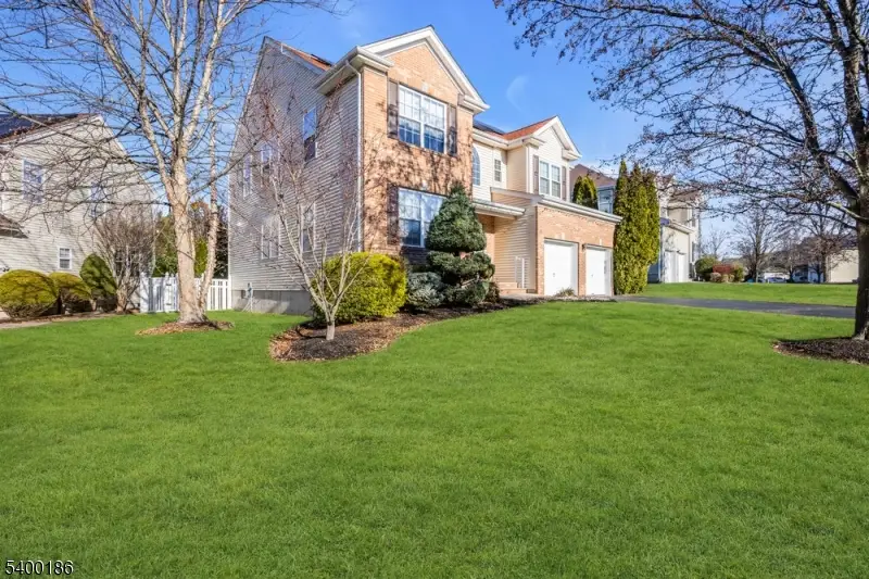 101 Timberhill Dr, Franklin Park, NJ 08823 - Image #2