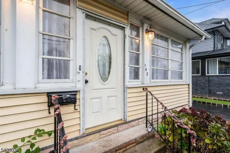 142 E 6th Ave, Roselle, NJ 07203 - Image #3