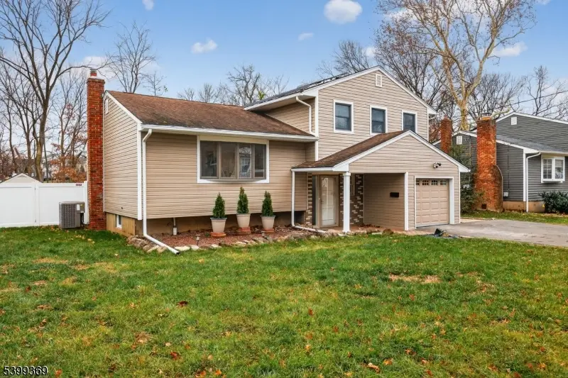707 Warfield Rd, North Plainfield, NJ 07063 - Image #3