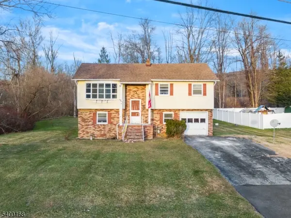 33 Glenbrook Rd, Ogdensburg Boro, NJ 07439